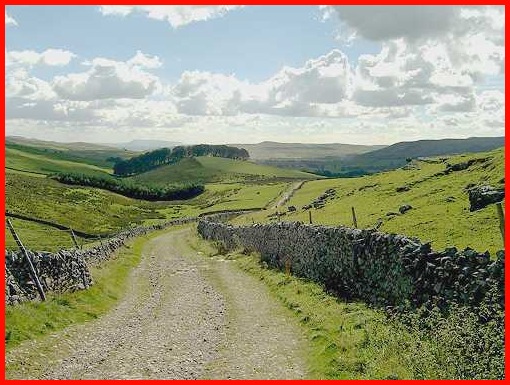 The track - the Pennine Way - back to Horton in Ribblesdale