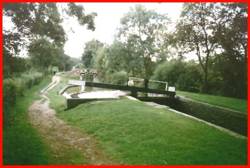A view of locks on the Stratford on Avon Canal